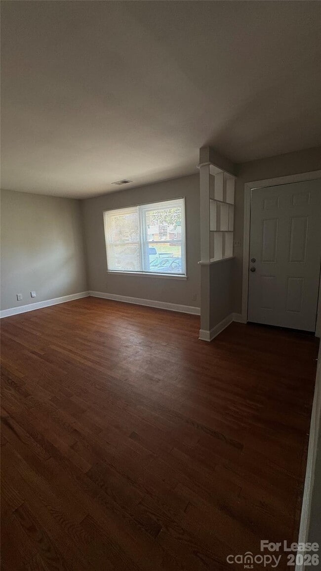 Photo - 344 Fairgreen Dr