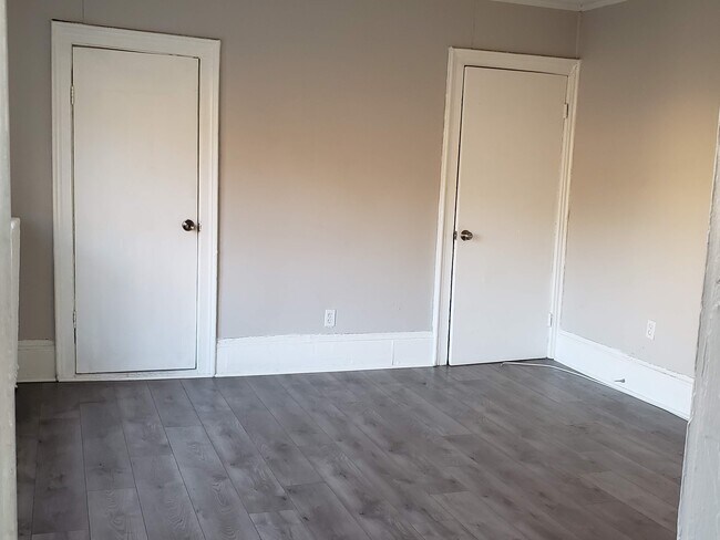 8 Warren St Unit #3