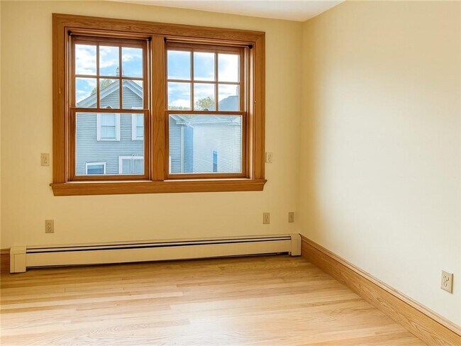 Photo - 14 Chestnut St