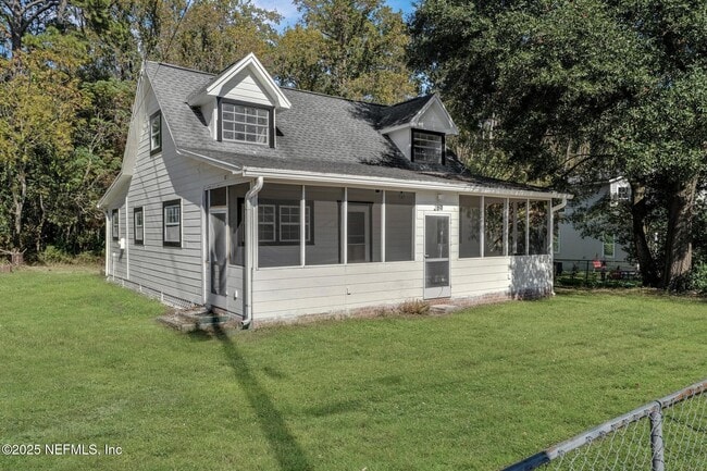 Photo - 2811 Myrtis Rd