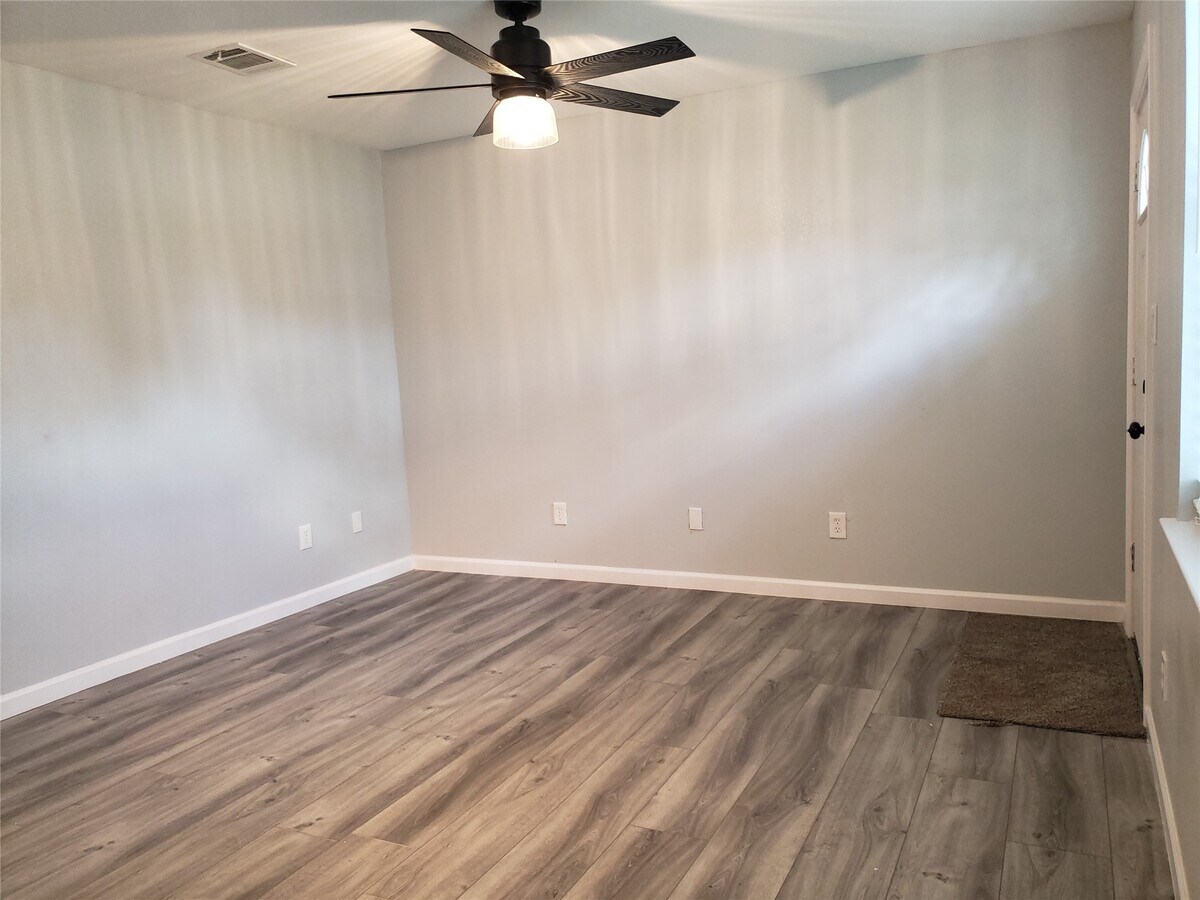 Photo - 1503 Ryon St
