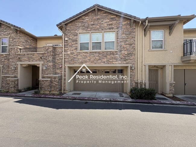 Photo - 3301 N Park Dr