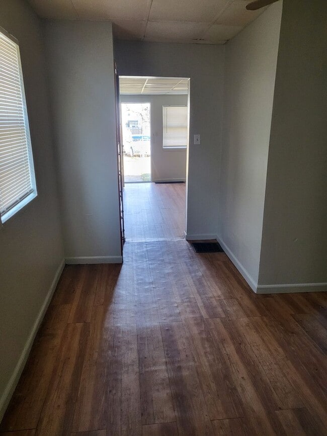 Photo - 1 bed house with washer dryer hook up