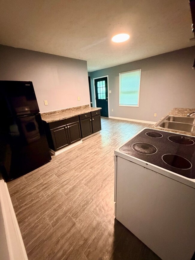 Building Photo - 268 E Loudon Ave Unit 2