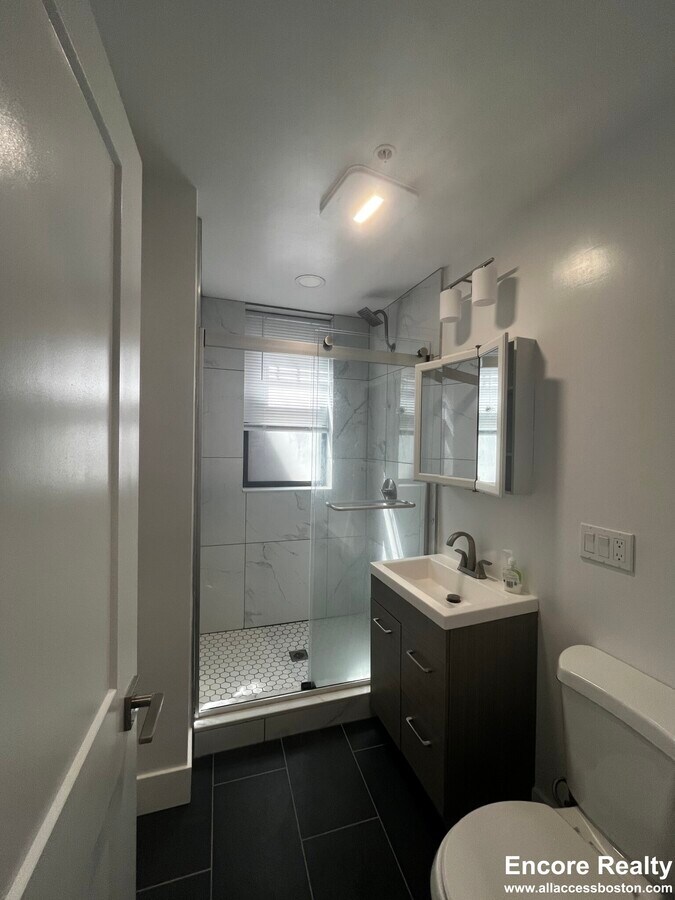Photo - 19 Peterborough St Unit 11