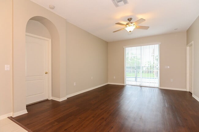 Photo - 1842 Linton Ln