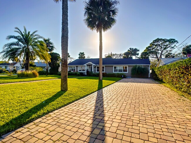 Photo - 762 S Beach St
