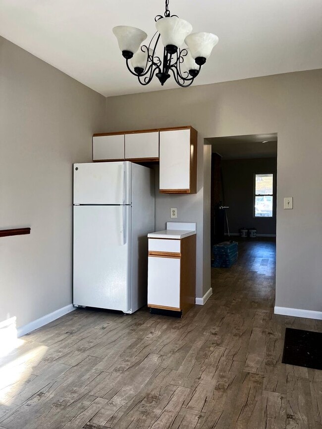 Photo - *** Amazing Apartment in Mt. Washington * Pet Friendly * Duplex style * Available Now * Spacious ... Unit 170