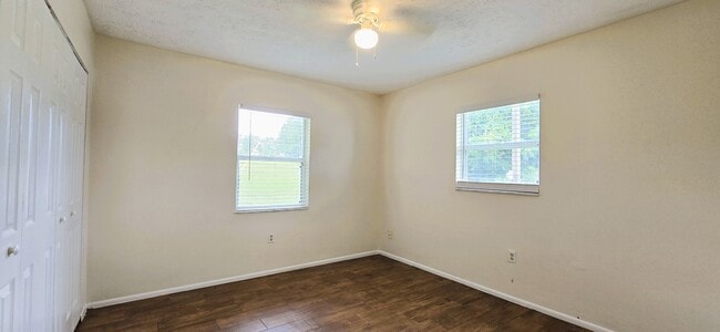 Photo - 121 Masterpiece Rd