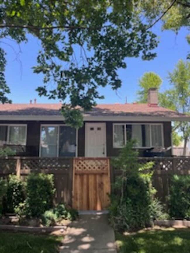 Spacious 2-Bedroom Apartment in Foothill F... - Spacious 2-Bedroom Apartment in Foothill F...