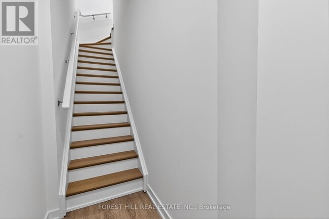 Photo - 35 Birchcliff Ave