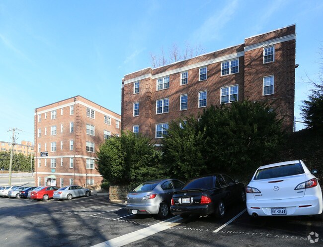 Parking / Rear