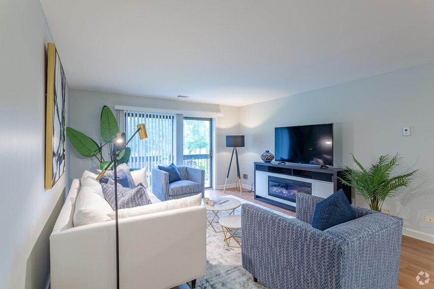 Spacious living room