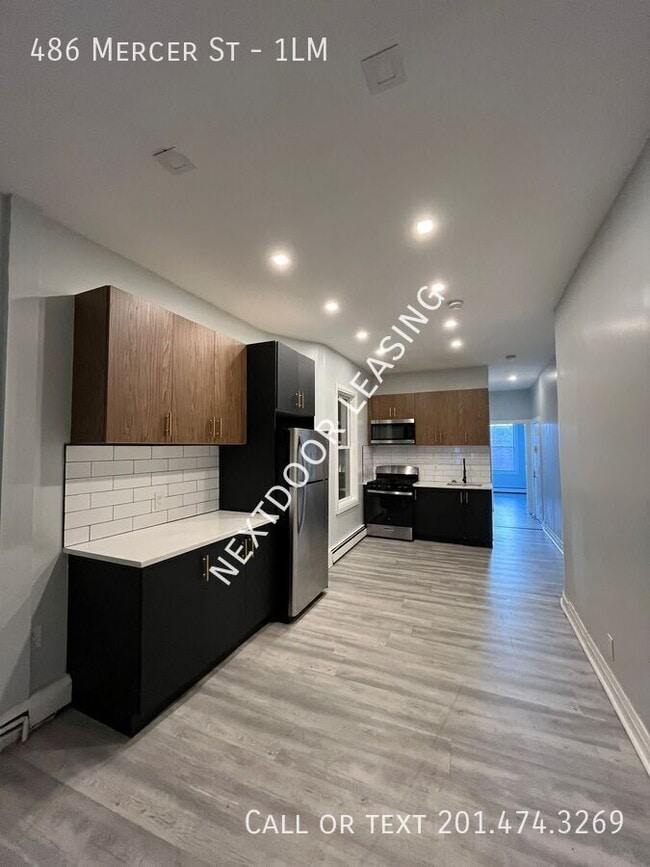 Building Photo - 486 Mercer St Unit 1LM