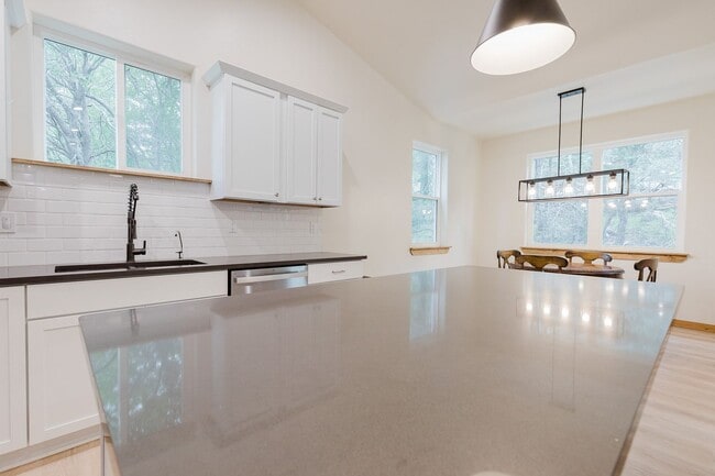 Photo - Beautiful New Construction Mountain Retreat