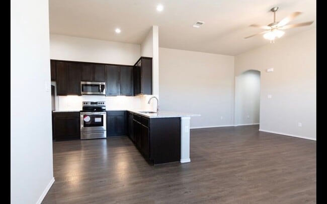 Photo - 617 Grayson Ln