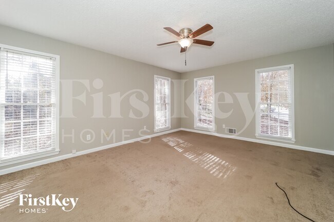 Photo - 128 Edgar Ct