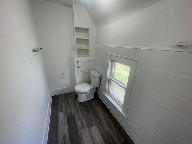 Photo - 4661 N 38th St Unit 4661A Upper