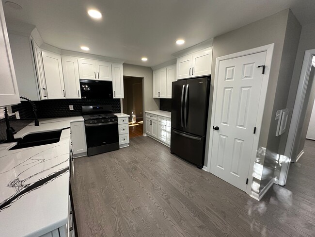Photo - Stunning Single Family Home in “The Knolls”