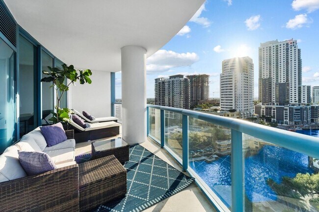 Photo - 333 Las Olas Way Unidad 1402