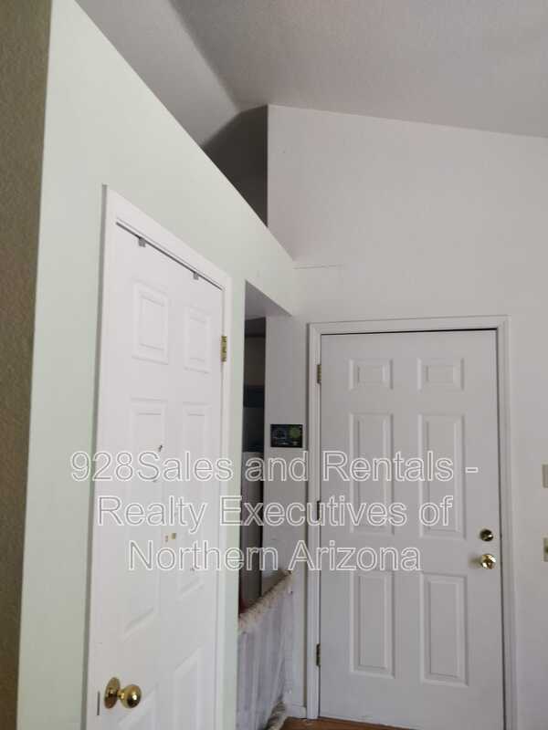 Photo - 111 E Oak Ave