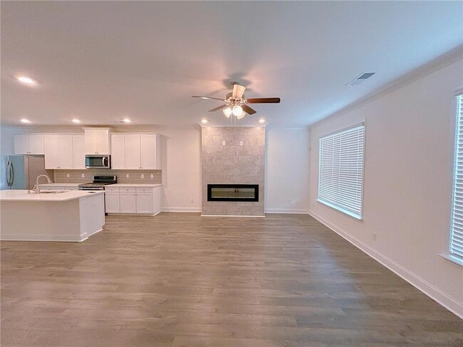 Photo - 1297 Ascot Ter