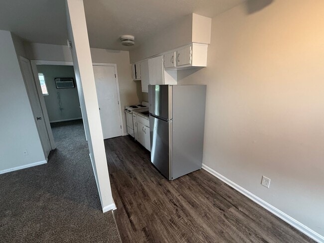 Photo - Discover Unmatched Convenience in a Prime ... Unit E2
