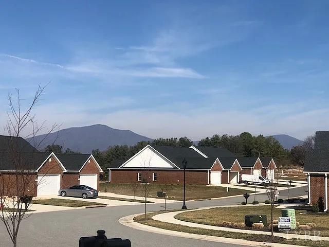 Building Photo - 175 Villa Oak Cir