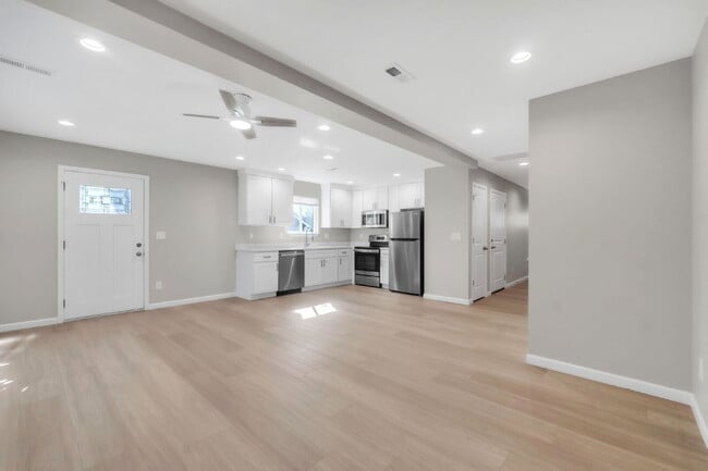 Photo - Elegant 3 Bedroom, 2.5 Bathroom Duplex with 1-Car Garage in Woodruff $1750/mo rent