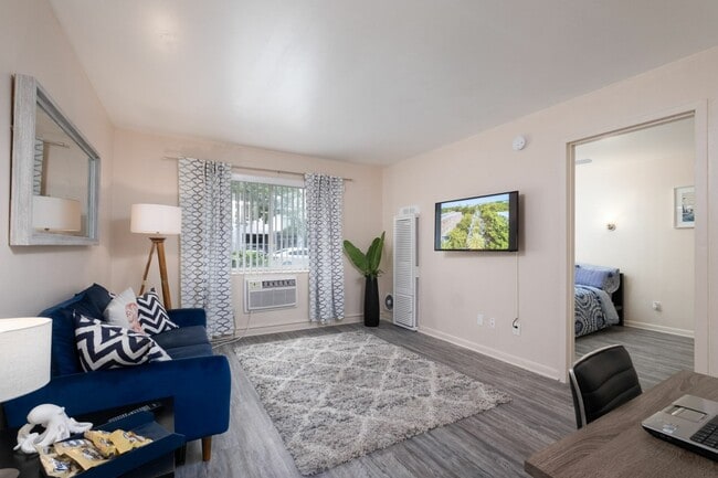 College Manor - 1 Bedroom