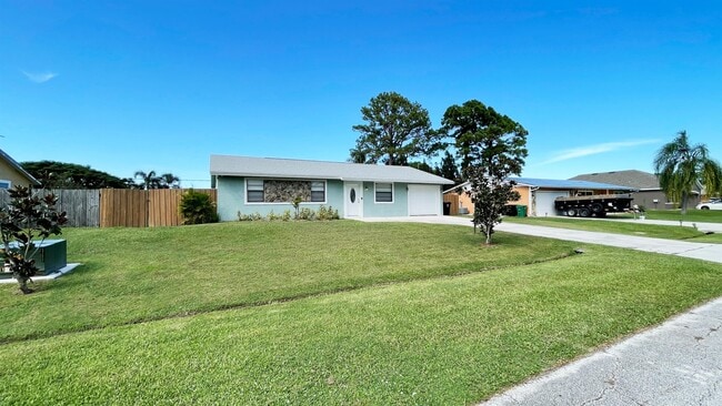 Photo - 913 SE Browning Ave