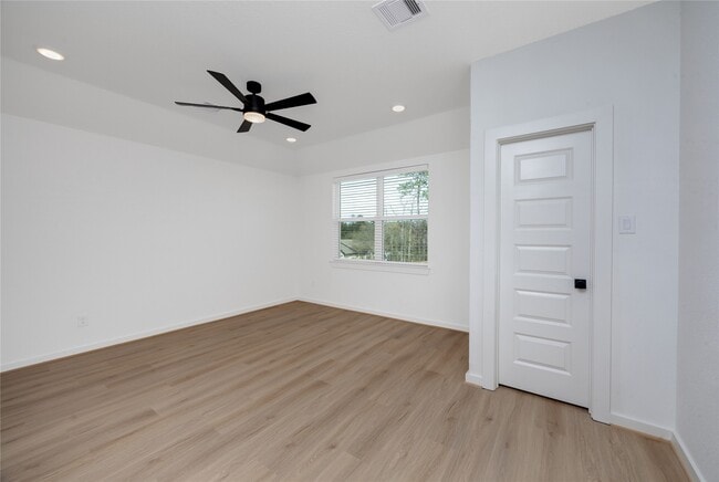 Building Photo - 2007 Longmire Villas Ct