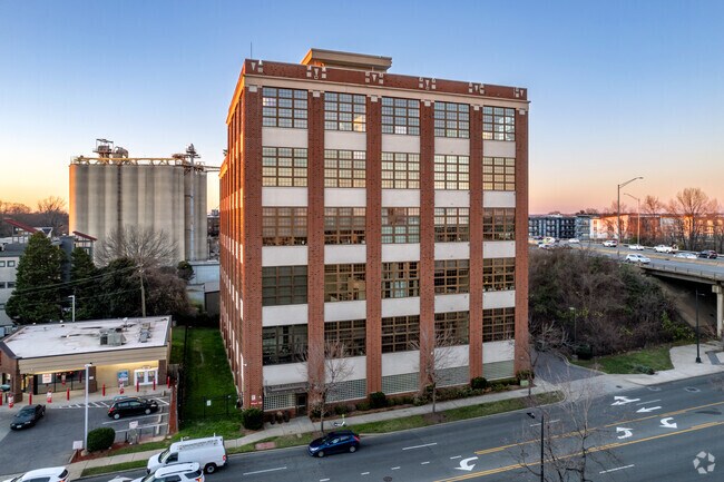 The Garrison at Graham - The Garrison at Graham Apartments