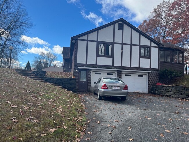 Photo - 93 Lantern Ln Unit 1