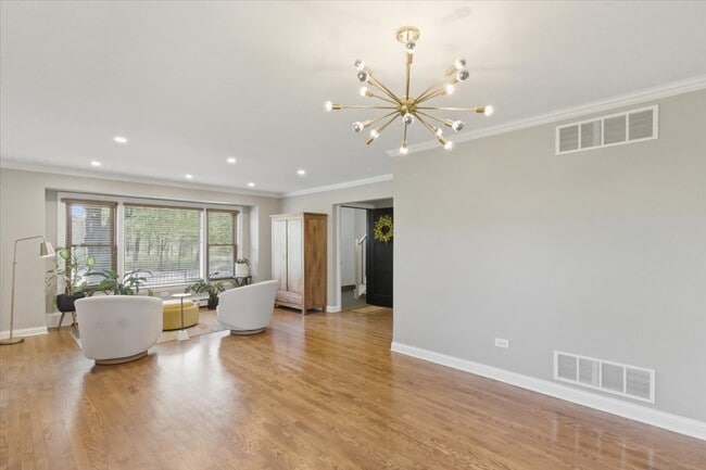 Photo - 3018 N Whipple St Unit #1