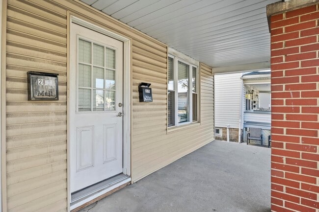 Photo - 2876 Indianola Ave