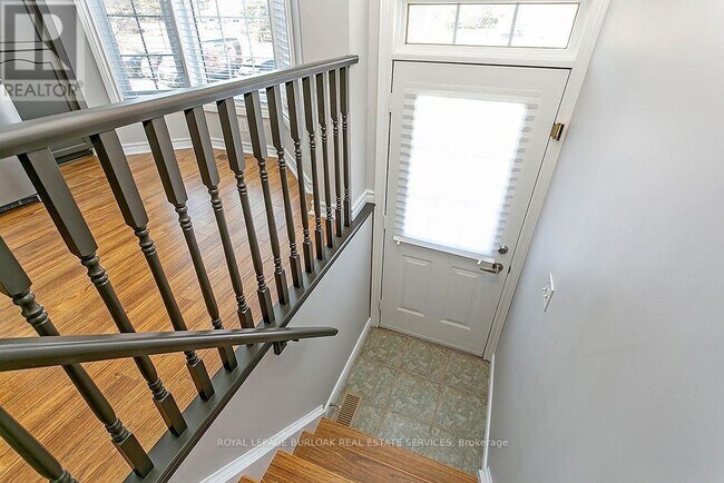 Photo - 3480 Upper Middle Rd