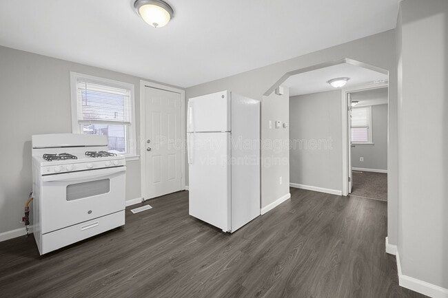 Photo - 21930 Elroy Ave