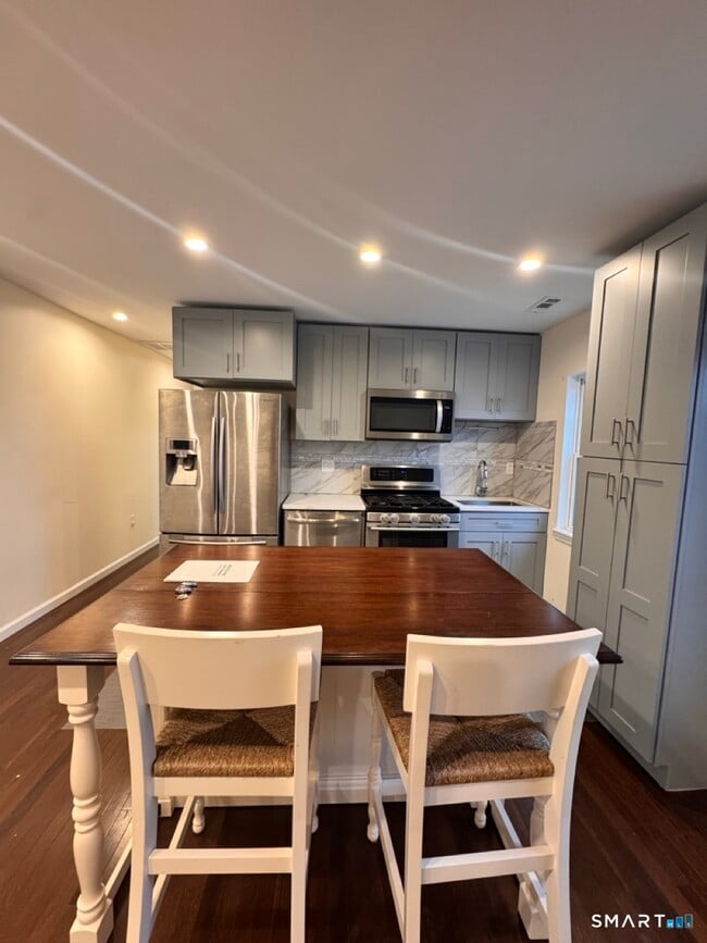 Photo - 18 Soundview Ave Unidad 3