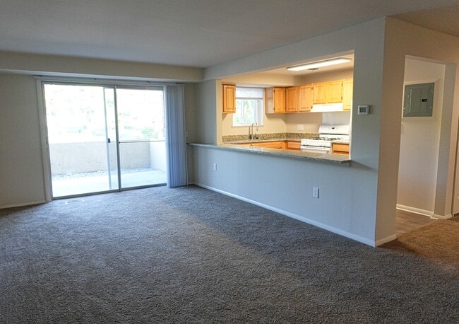 Building Photo - 1663 N Forest Park Ave Unit 2 Bedroom Suite
