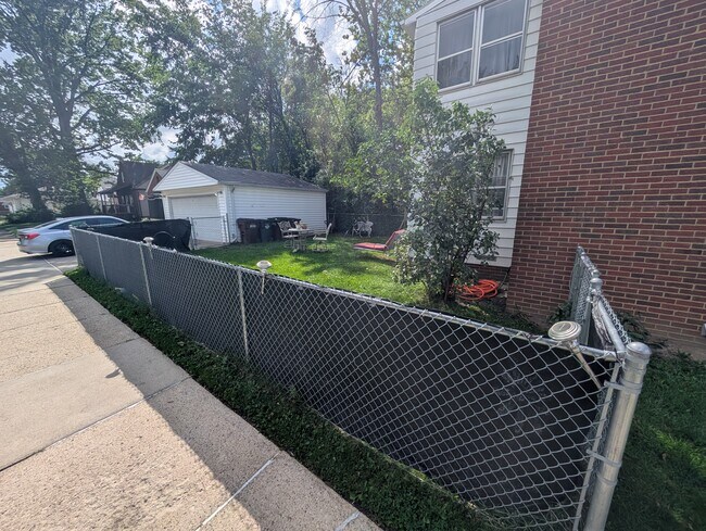 Photo - 2403 Brookview Blvd