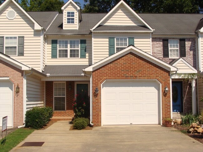 Building Photo - 426 Village Pl Rental