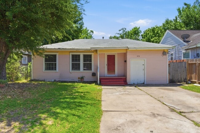 Building Photo - 410 Live Oak St