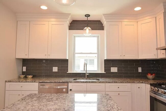 Photo - 142 Trapelo Rd Unit 142