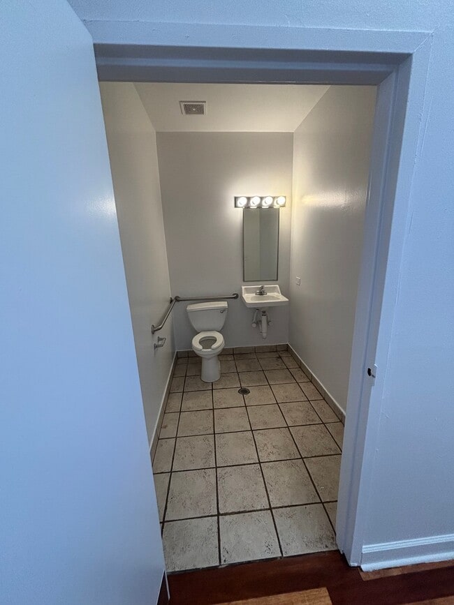 Photo - 6116 W Roosevelt Rd