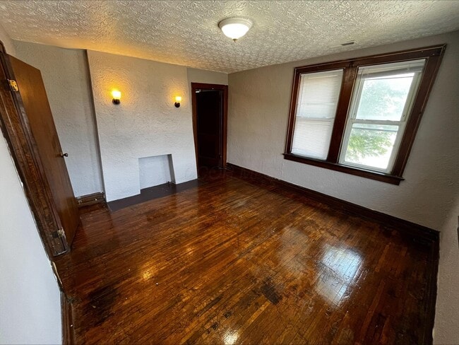 Photo - 738 N Dawson Ave