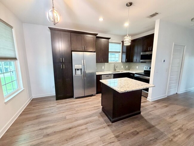 Photo - 500 N D St