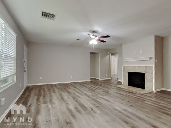 Photo - 9876 Lace Flower Way