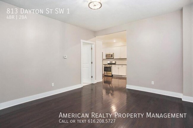 Photo - 813 Dayton St SW