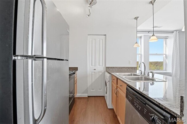 Photo - Partially Furnished West End Condo for Rent!